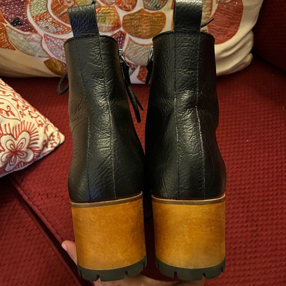 Kelsi Dagger Wise Platform Bootie~Worn once Runs big